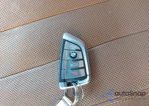 2017 BMW 740I xDrive из США, поврежденный, VIN WBA7E4C5XHGU99243